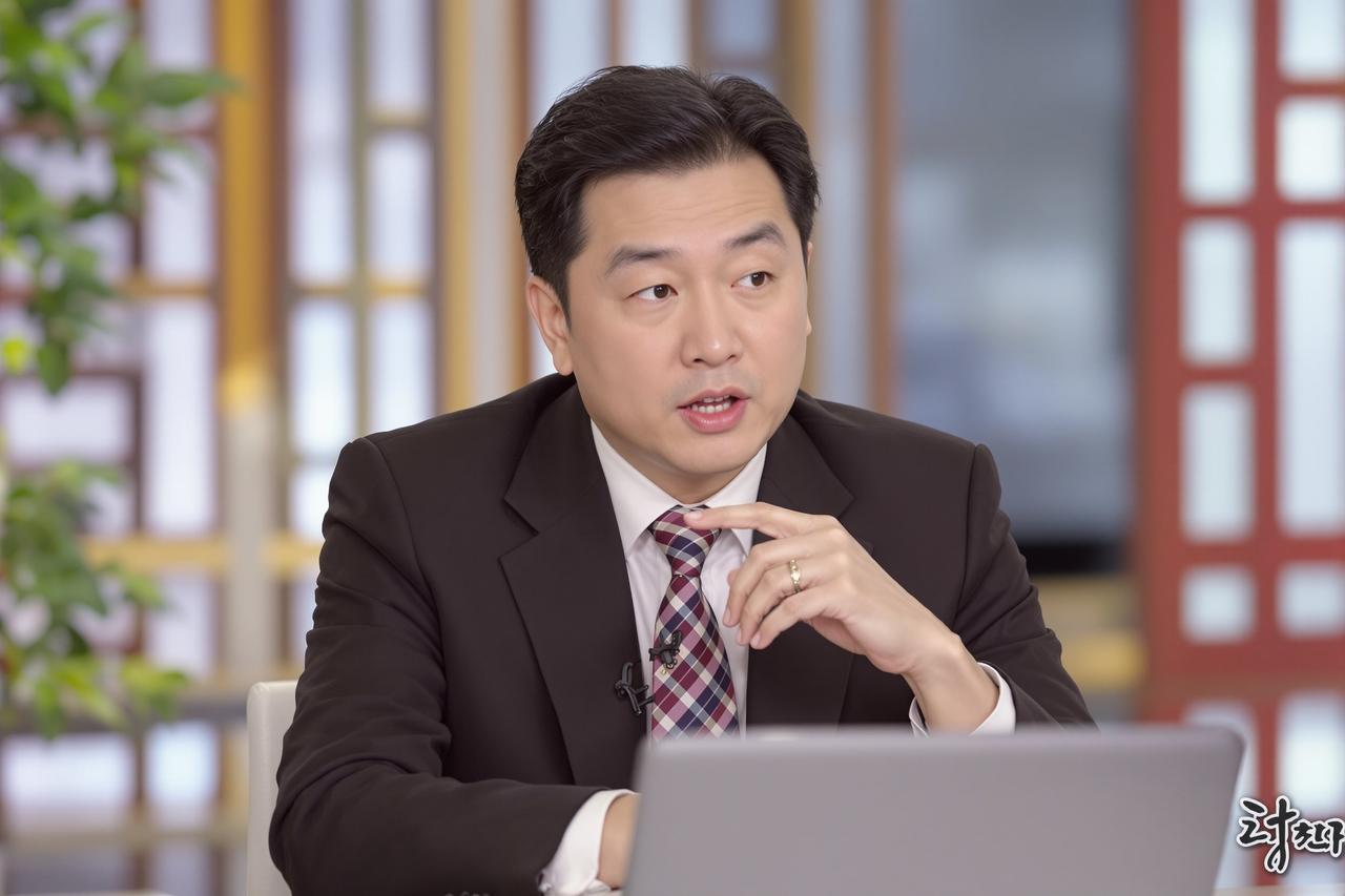看料网虎牙 - 某知名主持人被曝收受巨额礼品，内部人士提供详细账单